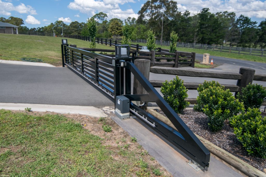 Cantilever Gates Fencing And Gate Centre Free Quotes & Site Inspection
