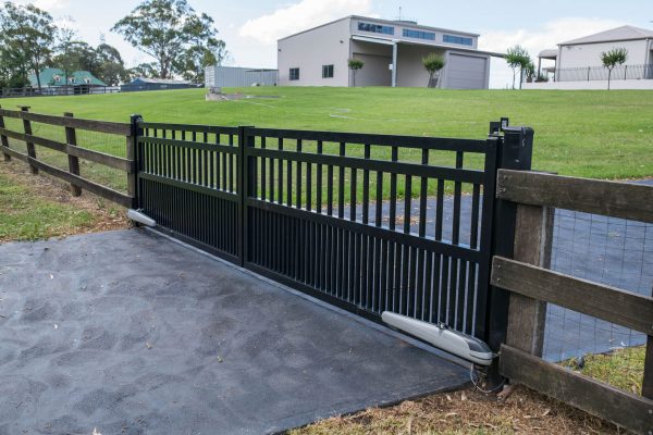 Electronic Fences Gates Fencing And Gate Centre